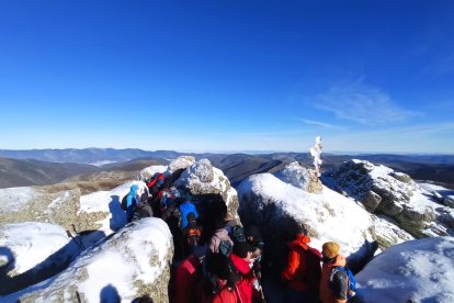 Subida a Urbión de su primer Belén. A.S./M.B.
