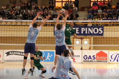 El Río Duero Voley, subcampeón de España junior ante Unicaja Almería. MARÍA MORALES