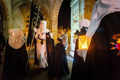 Procesión del silencio. MARIO TEJEDOR (4)