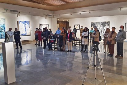 Vicente Molina Pacheco inaugurando la exposición en Madrid