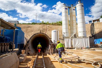 Comienzo del túnel de la nueva depuradora. MARIO TEJEDOR