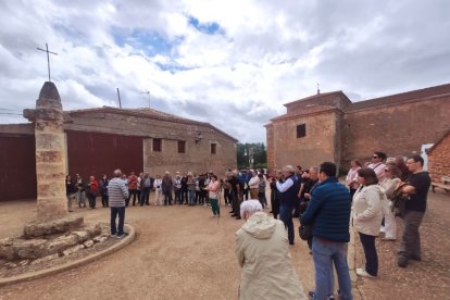 Jornada inaugural del Huerto poético en Quintanas Rubias de Arriba.-ANA HERNANDO