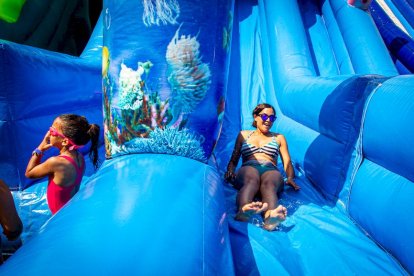Parque acuático en las fiestas de Golmayo Camaretas - MARIO TEJEDOR (2)