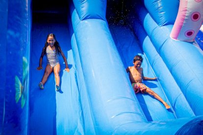 Parque acuático en las fiestas de Golmayo Camaretas - MARIO TEJEDOR (5)