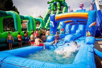 Parque acuático en las fiestas de Golmayo Camaretas - MARIO TEJEDOR (7)