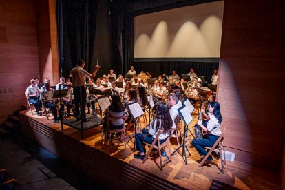 Concierto de la banda de música de Almazán. MARIO TEJEDOR (13)
