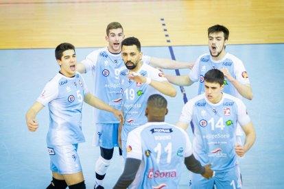 Rio Duero Voley vs CV Palma. MARIO TEJEDOR (43)