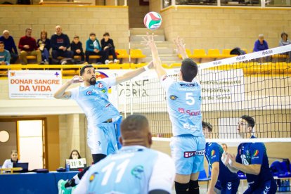 Rio Duero Voley vs CV Palma. MARIO TEJEDOR (1)