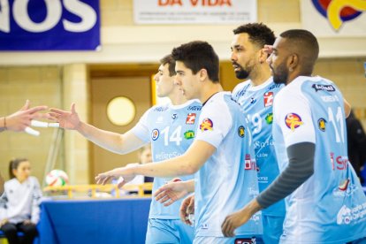 Rio Duero Voley vs CV Palma. MARIO TEJEDOR (2)