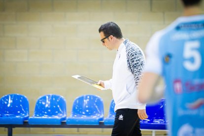 Rio Duero Voley vs CV Palma. MARIO TEJEDOR (5)