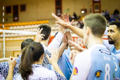 Rio Duero Voley vs CV Palma. MARIO TEJEDOR (13)