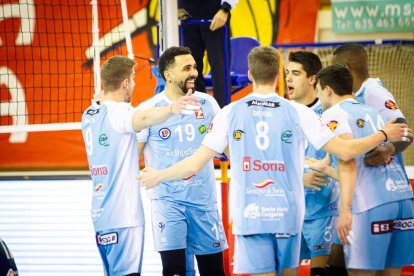 Rio Duero Voley vs CV Palma. MARIO TEJEDOR (23)