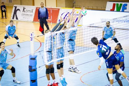 Rio Duero Voley vs CV Palma. MARIO TEJEDOR (30)