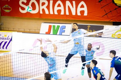 Rio Duero Voley vs CV Palma. MARIO TEJEDOR (38)
