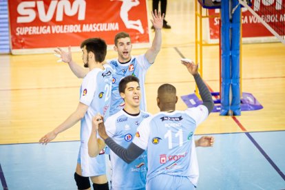 Rio Duero Voley vs CV Palma. MARIO TEJEDOR (46)