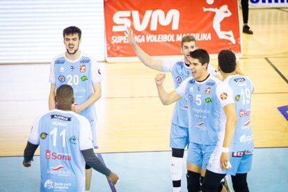 Rio Duero Voley vs CV Palma. MARIO TEJEDOR (49)