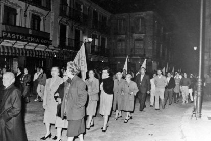 El Burgo de Osma 1986 . Adoración nocturna. V. MIRANDA
