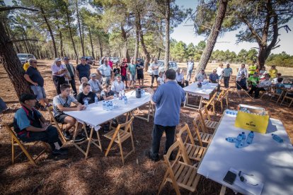 Demostración de resina en Tardelcuende.-GONZALO MONTESEGURO