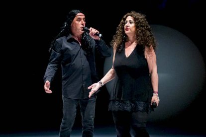 Benito Serrano y Yolanda de Gregorio en la Gala benéfica Vamos a dar el cante de Asovica Fadess - MARIO TEJEDOR (32)