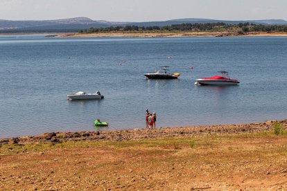La sequía deja una estampa dramática en el embalse de la Cuerda del Pozo - MARIO TEJEDOR (18)