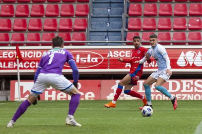 Numancia 3 vs Compostela 0 - MARIO TEJEDOR (44)
