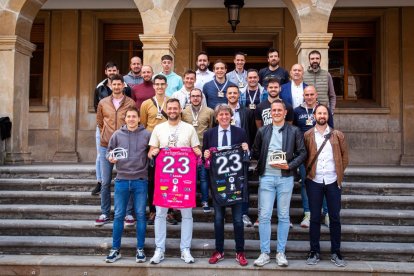 Recibimiento del Sporting Moreno Sáez de voley. MARIO TEJEDOR (24)