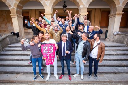 Recibimiento del Sporting Moreno Sáez de voley. MARIO TEJEDOR (25)