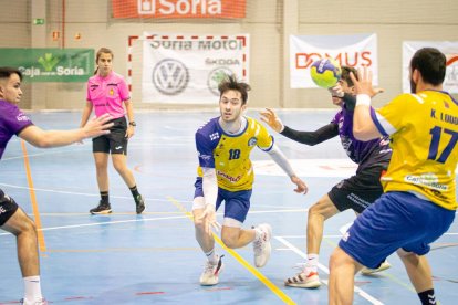 Club balonmano Soria vs CD Balopal. MARIO TEJEDOR (8)