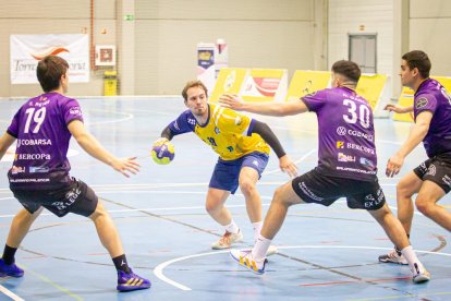 Club balonmano Soria vs CD Balopal. MARIO TEJEDOR (10)