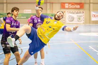 Club balonmano Soria vs CD Balopal. MARIO TEJEDOR (14)