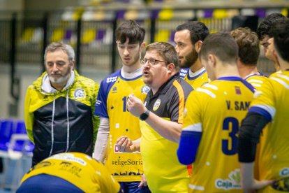 Club balonmano Soria vs CD Balopal. MARIO TEJEDOR (24)