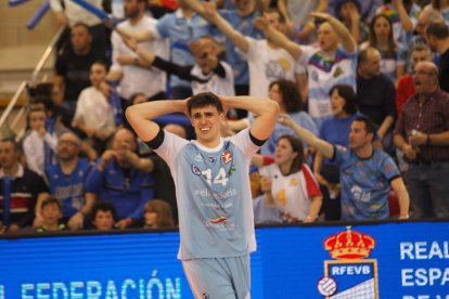 Tensión sobre el parquet (o el tapiz puesto para esta Copa del Rey). MARIO TEJEDOR