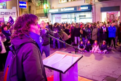 Manifestación del Día internacional para la eliminación de la violencia contra las mujeres. MARIO TEJEDOR (32)