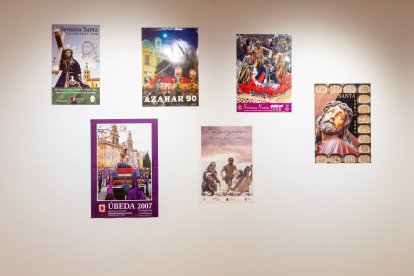 Exposición de carteles de la Semana Santa. MARIO TEJEDOR (7)