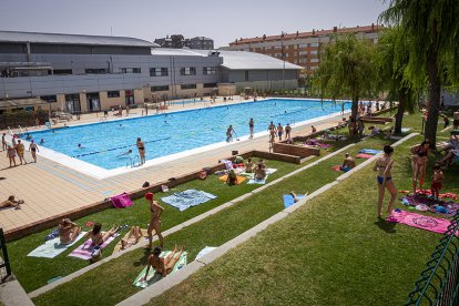 Primera ola de calor del verano - MARIO TEJEDOR (1)