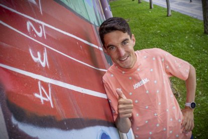 Dani Mateo logró el récord de la hora en abril de 2021 - MARIO TEJEDOR