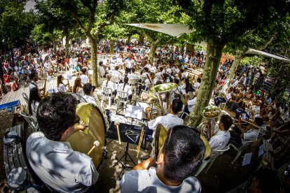 Concierto de sanjuaneras de la Banda municipal de Soria - MARIO TEJEDOR (13)
