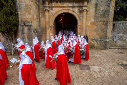 Procesión del Lunes Santo - Cofradía de la Flagelación del Señor - MARIO TEJEDOR (8)