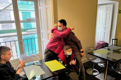 El autobus con ucranianos llega a España