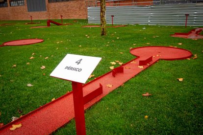 Los hoyos del minigolf de Los Royales. MARIO TEJEDOR