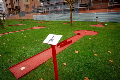 Los hoyos del minigolf de Los Royales. MARIO TEJEDOR
