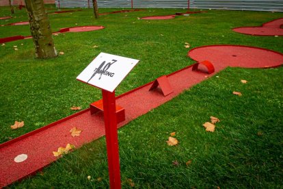 Los hoyos del minigolf de Los Royales. MARIO TEJEDOR