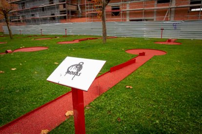 Los hoyos del minigolf de Los Royales. MARIO TEJEDOR