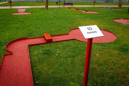 Los hoyos del minigolf de Los Royales. MARIO TEJEDOR