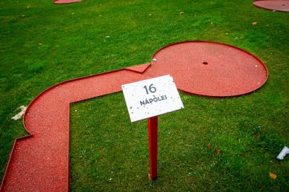 Los hoyos del minigolf de Los Royales. MARIO TEJEDOR