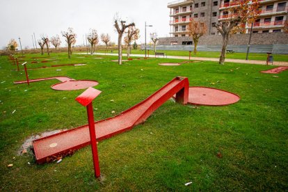 Los hoyos del minigolf de Los Royales. MARIO TEJEDOR