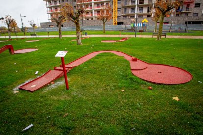 Los hoyos del minigolf de Los Royales. MARIO TEJEDOR