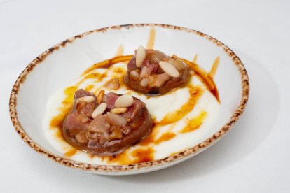 Bar Restaurante El Tilo de Vallecas (Soria): Níscalo con espuma de patata y morro.
