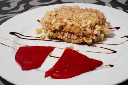Hostal Bar Restaurante San Andrés (Soria): Carpaccio de manita, boletus y foie.