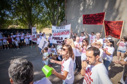 Manifestación en Muriel de la Fuente.-G. MONTEAGUDO